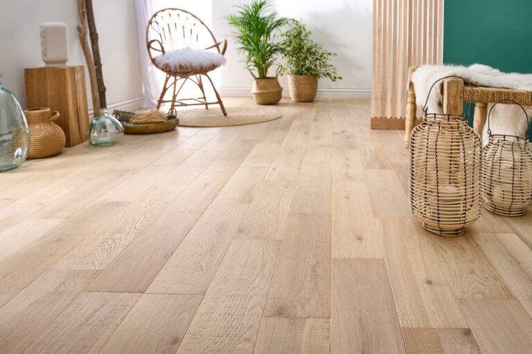 Parquet chêne massif – Brut de sciage huilé – 18 x 150 mm
