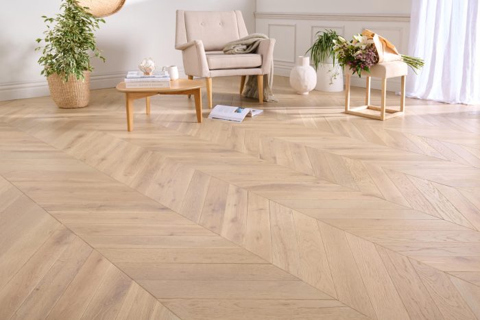 Parquet Point de Hongrie Chêne massif - 18 x 90 mm - Salin – Image 1