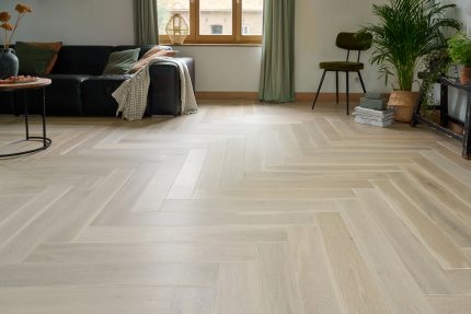 Parquet batons rompus Chêne massif – Salin – 18 x 125 mm