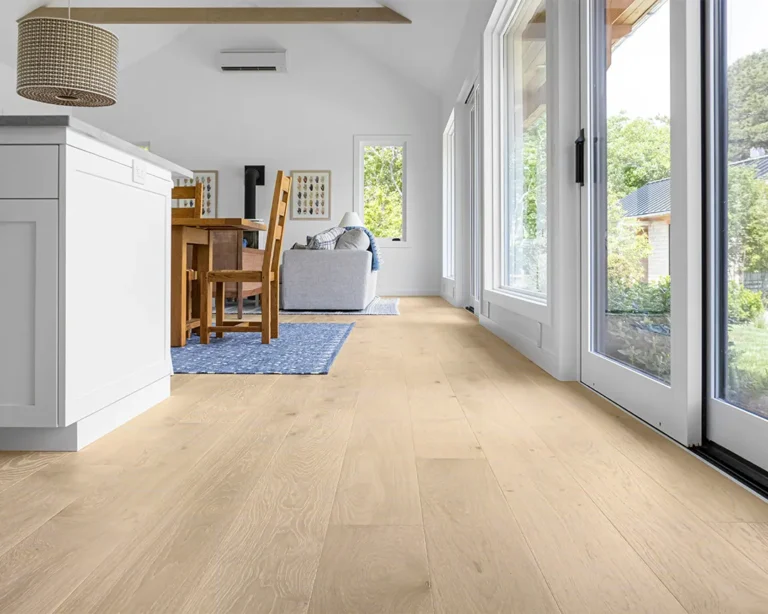 Parquet lames larges Chêne massif – 19 x 240 mm – Coloris Invisible