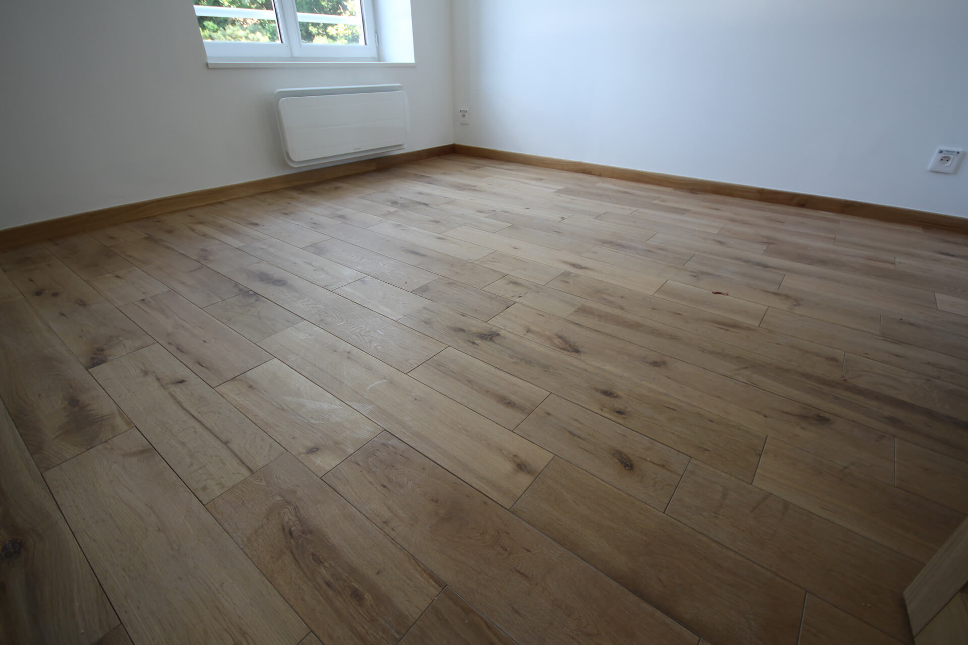 Parquet chêne massif EASIKLIP naturel posé au Couvent des Carmes à Lille