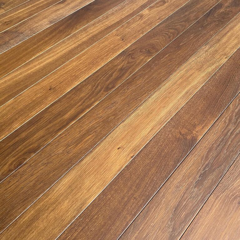 Entourage pour parquet de Versailles – Teinte brune – 15 x 90 x 1200 mm